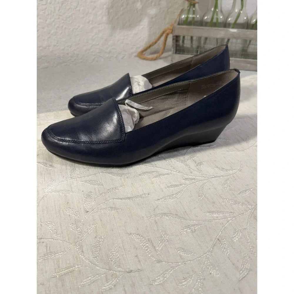 Aerosoles Lovely Dark Blue‎ Leather Wedge Pumps Navy Loafers Womens 8M Heel Rest